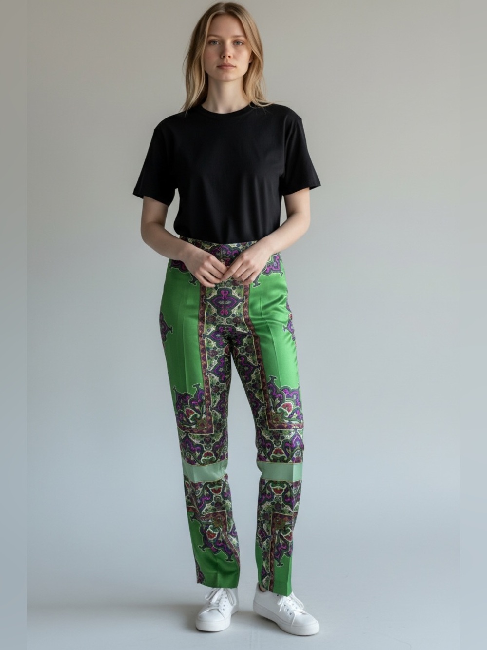 Zara Green Wide-Leg Printed Palazzo Pants with Purple Detail
Waist 26 inseem 26